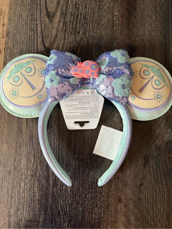 Disney Accessories - Disney “It’s a Small World” Ears Headband – NWT